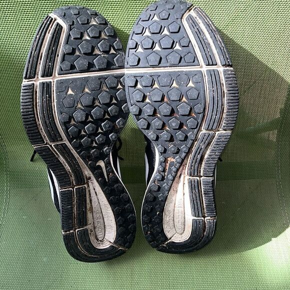 WOMEN’S 11.5/EURO 44 NIKE ZOOM PEGASUS 33 RUNNING SHOES - Picture 3 of 9